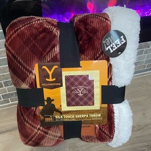 Yellowstone Silk Touch Sherpa Reverse Throw, 60" x 70"